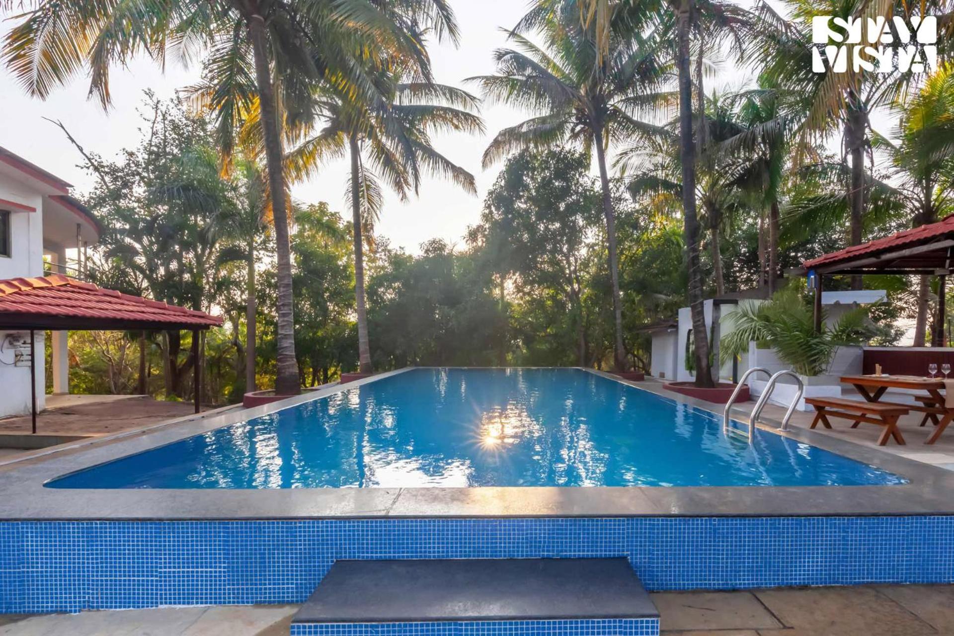 Stayvista'S Firefly Mountain Retreat - Villa With Private Pool, Gazebo & Terrace Карджат Экстерьер фото
